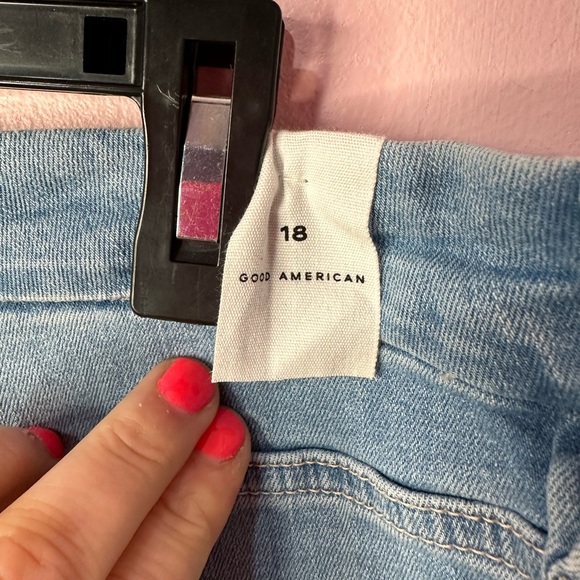 Good American Good Legs Straight Jeans - Picture 3 of 9